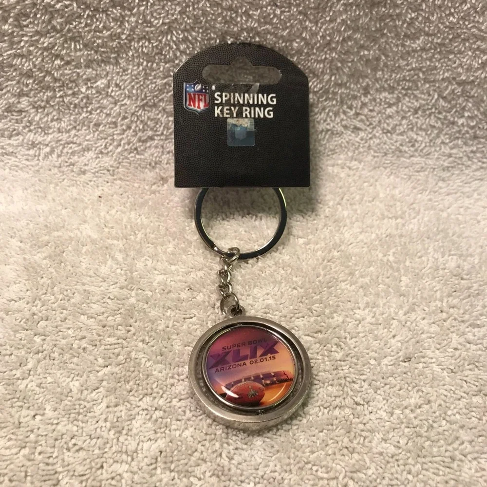 NFL Super Bowl XLIX Spinning Key Ring Arizona 02.01.15 Collectible Keychain